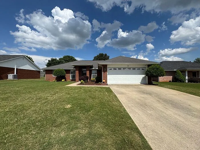 137 Clover Ridge Dr — Photo 32