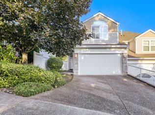 15870 SW Peachtree Dr, Tigard, OR 97224
