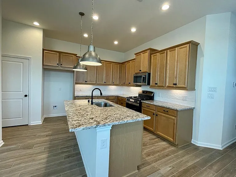 639 Silver Pear Ct — Photo 9