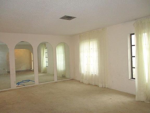 3rd image of 2951 NW 107th Ave