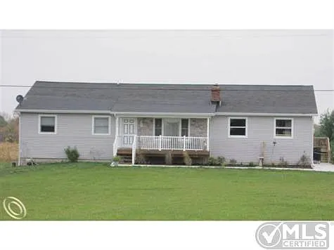 3272 N Burkhart Rd photo 1