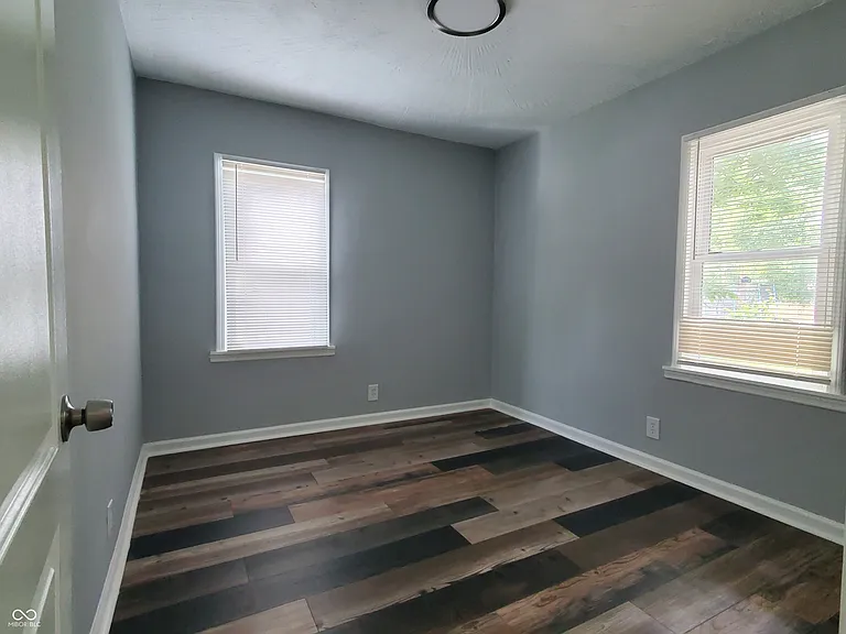 3290 Ralston Ave — Photo 6
