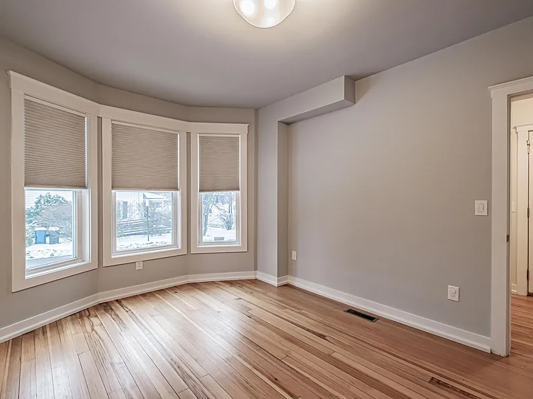 813 Brighton Ave #1 — Photo 9