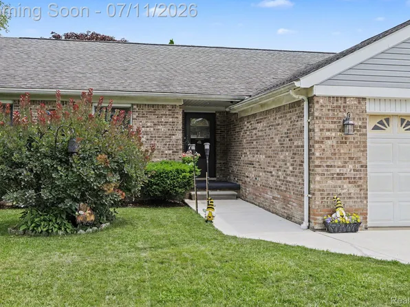 14355 Westlake St, Taylor, MI 48180
