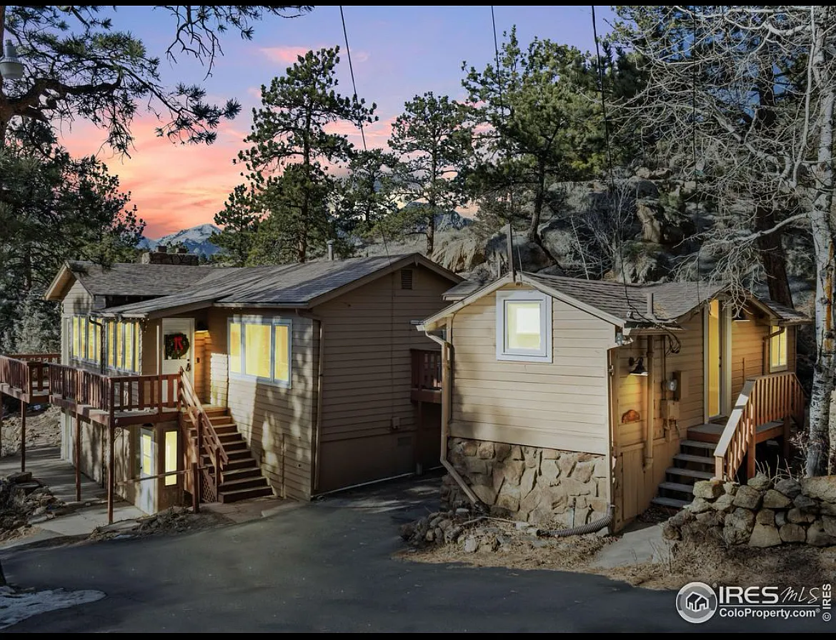 Charming 2BR House in Estes Park, Walk Downtown, Optionally Furnished — Photo 1