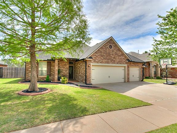 3rd image of 4816 Granite Dr