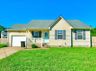 118 N Cavalcade Cir, Oak Grove, KY 42262