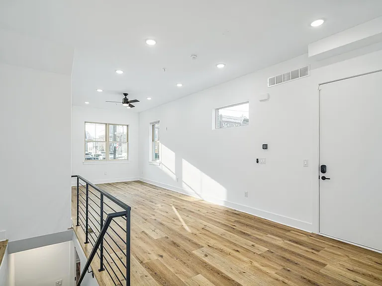 1701 S 24th St #1 — Photo 10