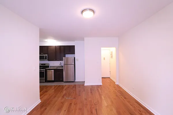 Rented by Kian Realty | media 2