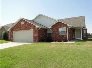 1923 Ridge Crest Dr, Shawnee, OK 74804