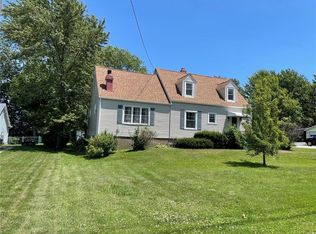 3327 Hampshire Rd, Erie, PA 16506