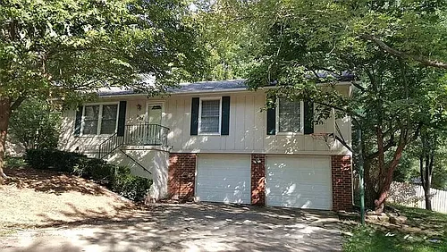 1120 NE 9th St Photo 1