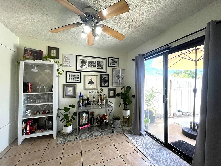 1013 W Linden St #32 — Photo 8