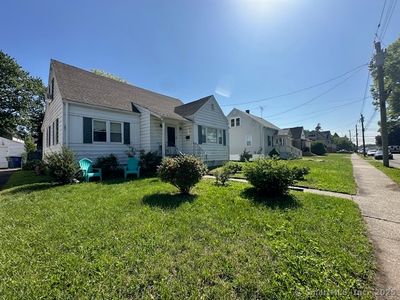 344 Alpine Street, Bridgeport, CT, 06610