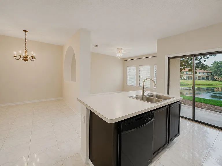 272 Beech Brook St — Photo 4