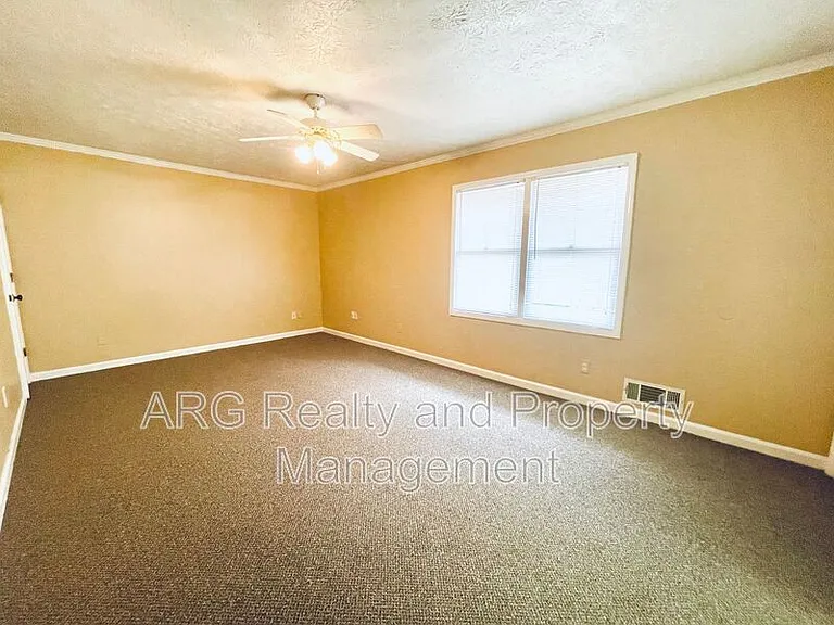 2142 Fairway Ct SE #A — Photo 13