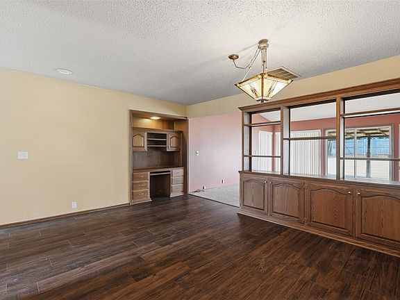 5th image of 10337 Kendal Ave