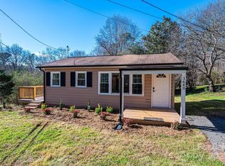 1640 1st Street Cir SE, Hickory, NC 28602