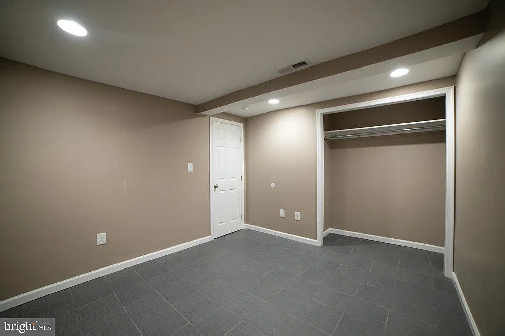 1418 W Diamond St — Photo 2