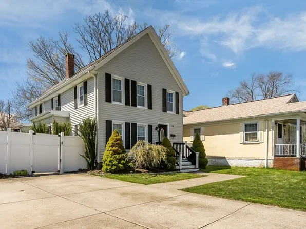 2453 Acushnet Ave, New Bedford, MA 02745