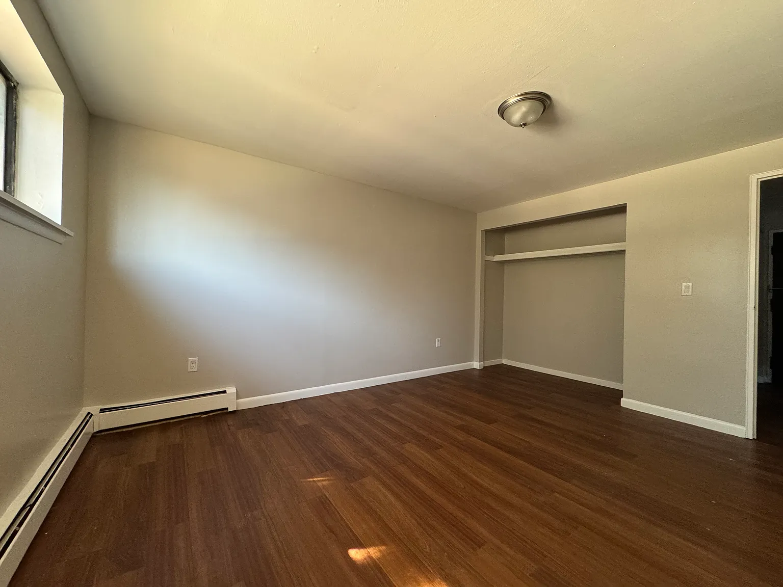 2 bed, 875 sqft, $1,345 — Photo 2