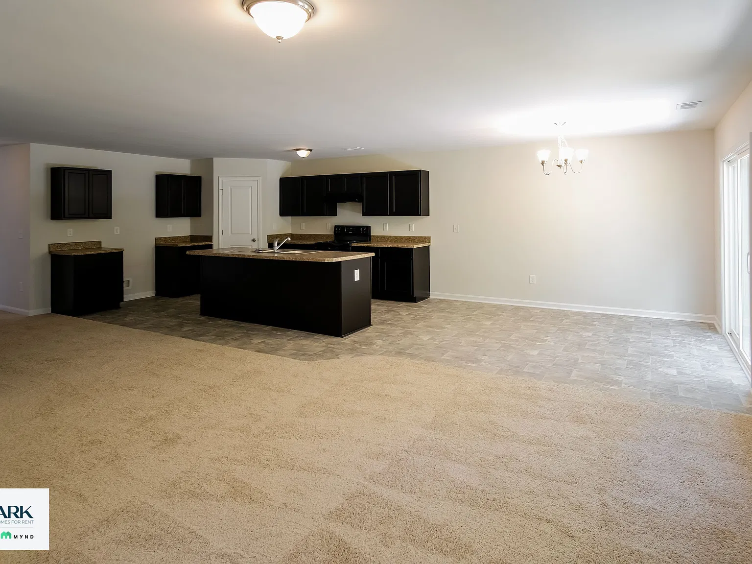 3 bed, 2.0 bath, 1837 sqft, $2,215 — Photo 4