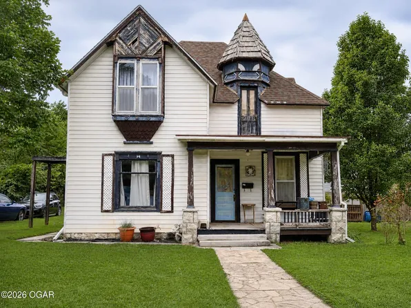 1123 S Maple St, Carthage, MO 64836