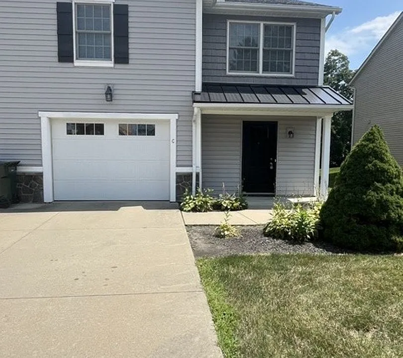 467 Sparrow Way