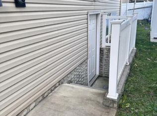 24 Edgeview Ln FLOOR 1, Staten Island, NY 10302