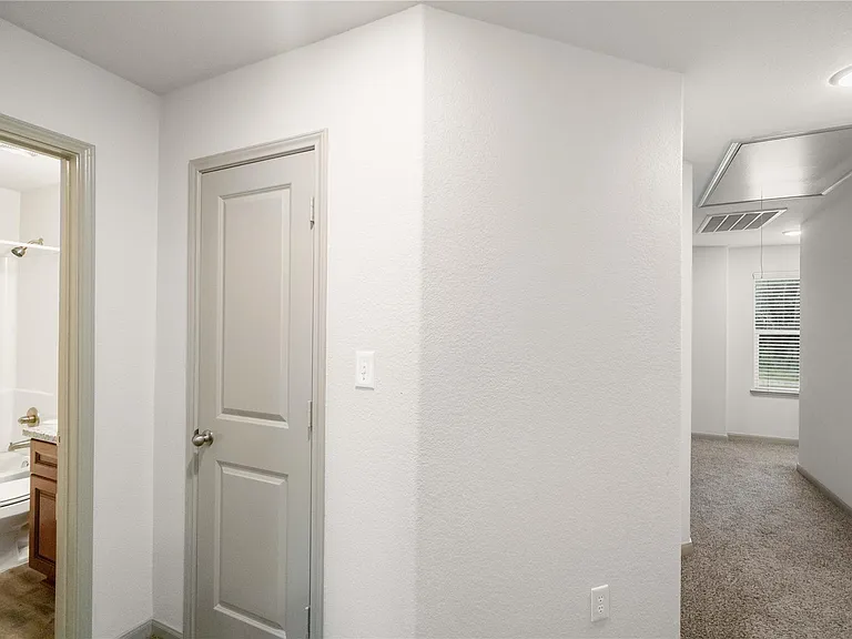 2702 Appian Way — Photo 11