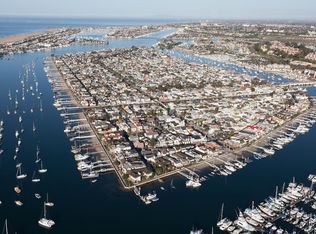 303 Crystal Ave, Newport Beach, CA 92662