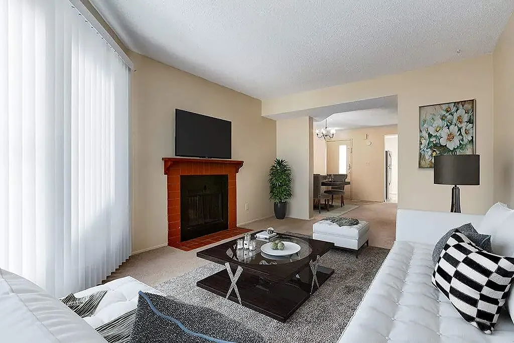 Sunridge Village — Photo 4