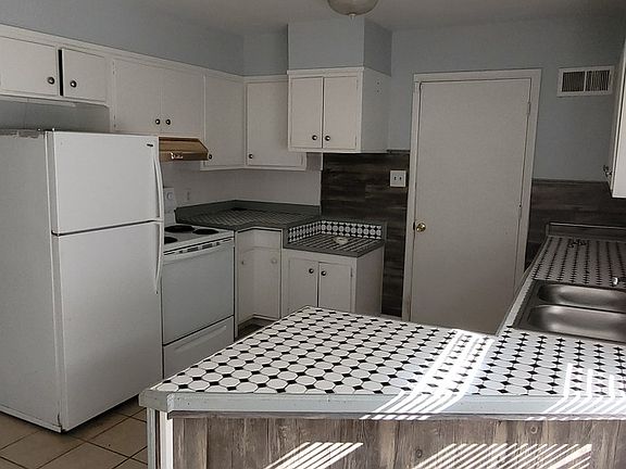 5th image of 7604 E 110th St #7604
