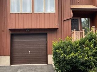 19 Braemar Ct, New City, NY 10956