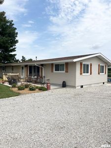 9606 S Vigal Rd, Pawnee, IL, 62558