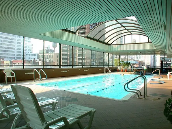 303 East 57th Street image 16 of 17