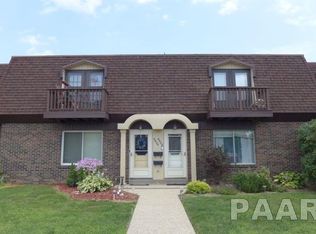 4024 N Westport Ct, Peoria, IL 61615