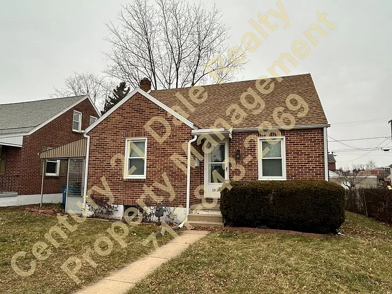 1627 Filbert St — Photo 1