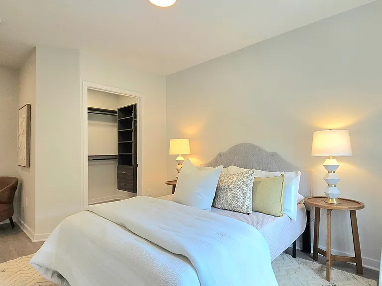 135-137 Fairfield Rd #203 — Photo 8