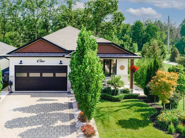 1 Creek Side Pl, Lambton Shores, ON N0M 1T0