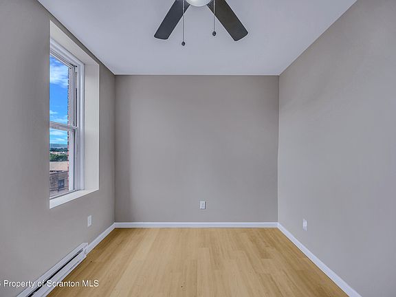 5th image of 380 Scott St APT 4
