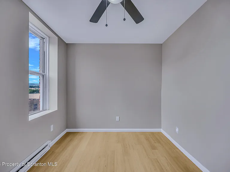 380 Scott St #4 — Photo 5
