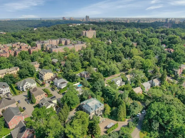 5440 Independence Avenue image 33 of 36