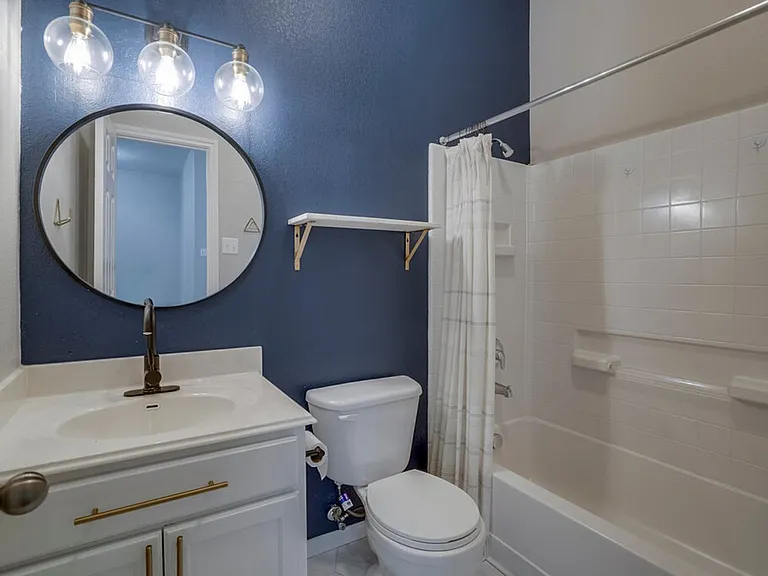 2985 Overland St — Photo 13