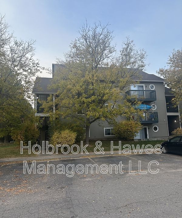 1st image of 4531 Boardwalk Dr W #V-02