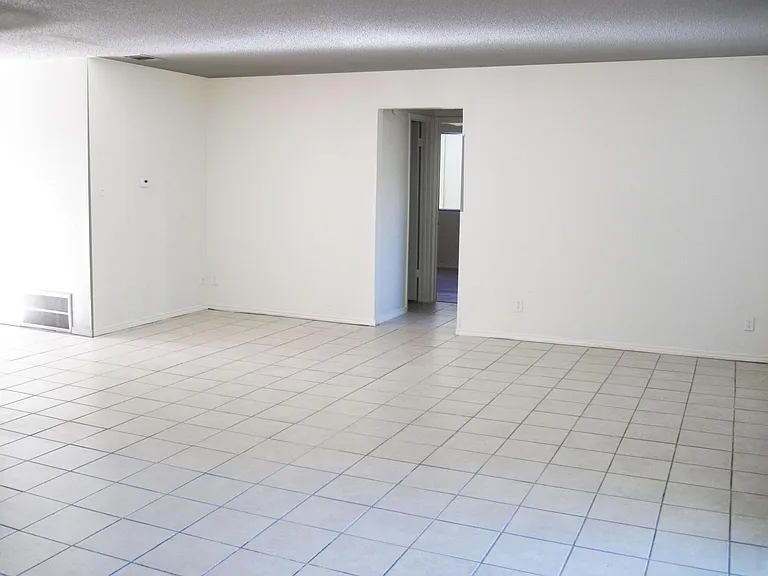 4410 Dove Dr — Photo 7