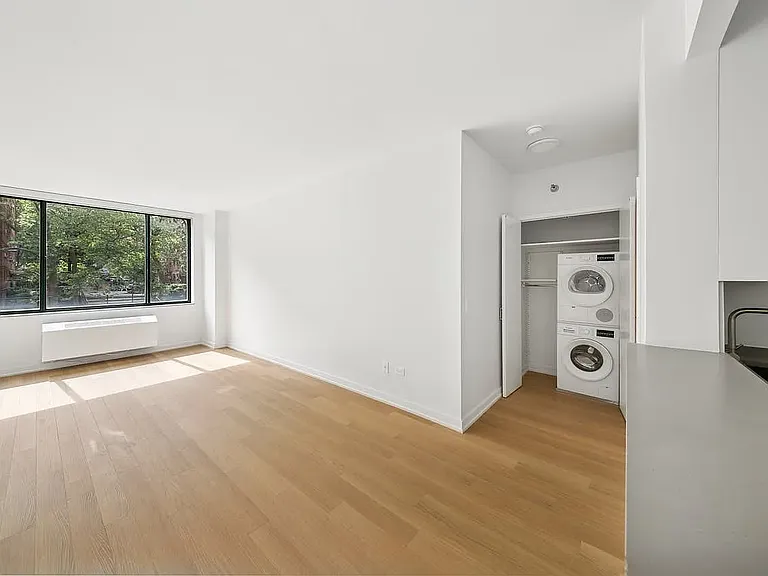 75 W End Ave #S2E — Photo 13