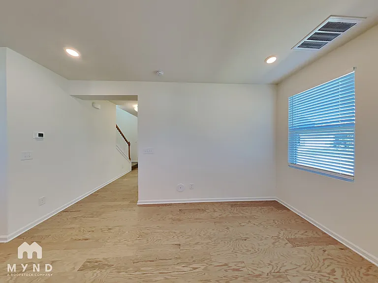 1568 Banham Dr — Photo 15