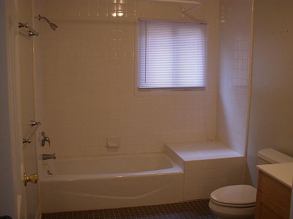 5th image of 408 Fairmount Ave #1