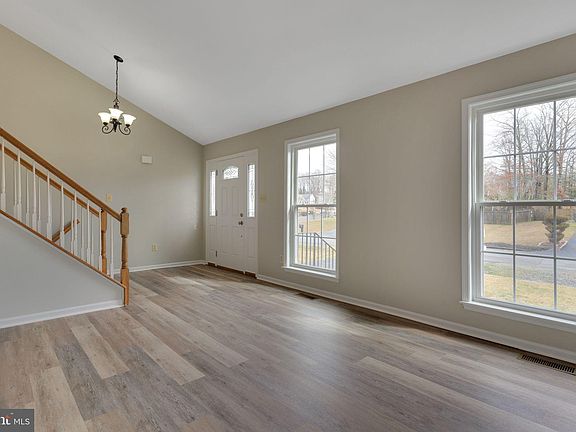 3rd image of 71 Clark Ln